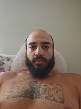 Bustinnuts69 webcam show