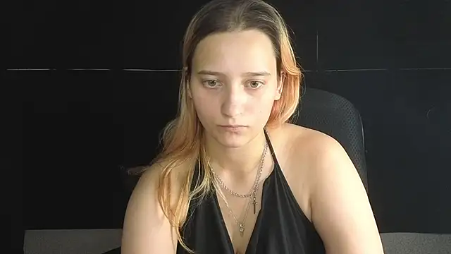 RachelPirce XXX чат на живо