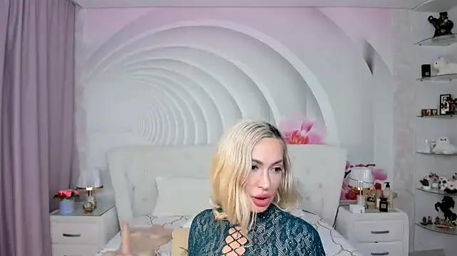 HottieSweetBritney Adlı Modelin Web Kamerası Şovu