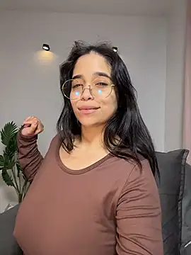 Chat +18 de tati_reyess ao vivo