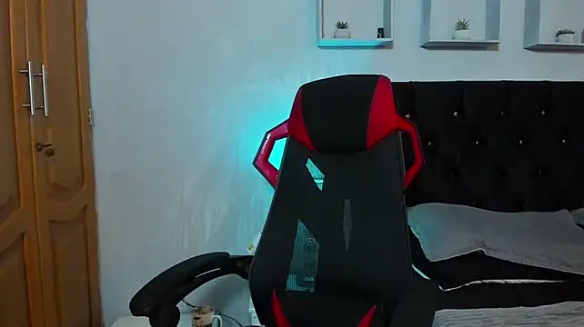 Chat XXX ao vivo de tyler_hank01