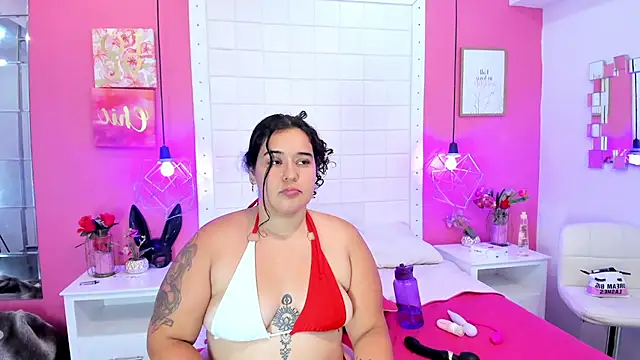 naomi_taylor27 Adlı Modelin Canlı XXX Sohbeti