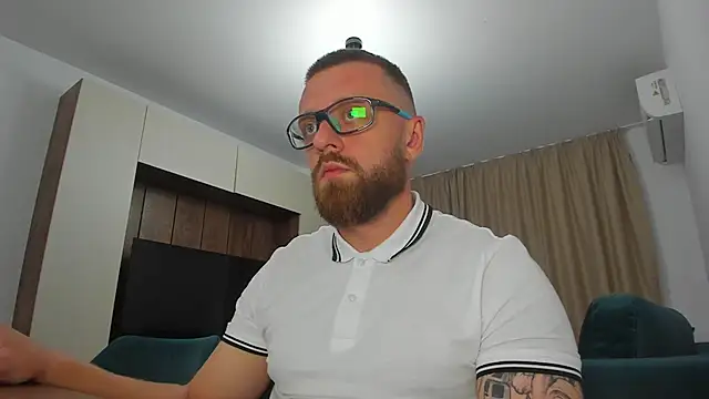 Findom_guy – Naživo XXX chat