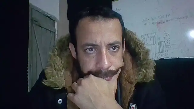 Chat XXX ao vivo de MachoScorpionCaralho