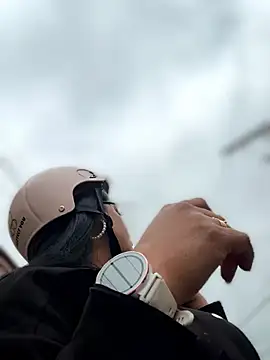 Sembang XXX Secara Langsung Outdoors-Mia_Khalifa