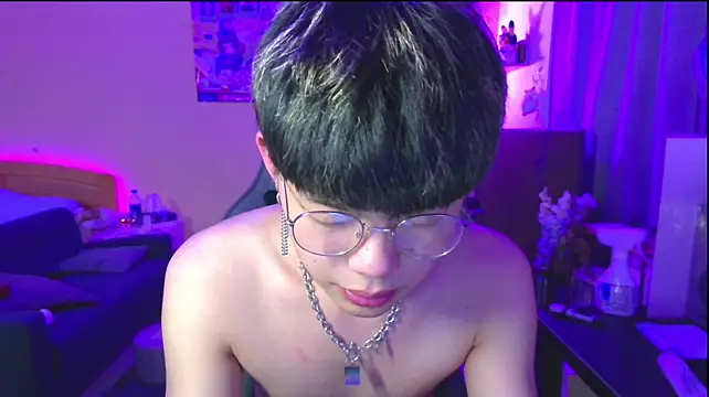 Chatroom XXX en direct de Hitoshi1210