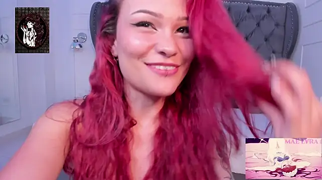 mae_lyra's Live XXX Chat