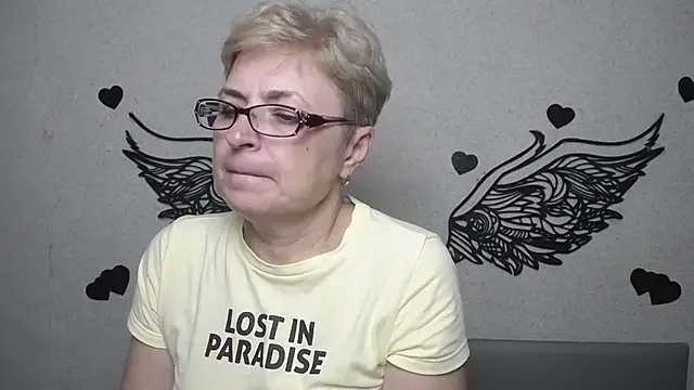Živý XXX chat EmiliaGree