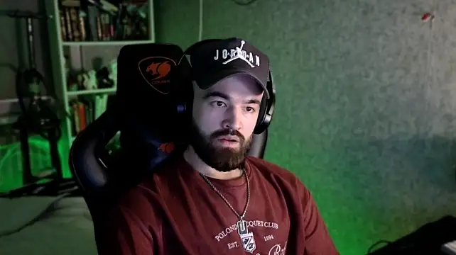 Živý XXX chat _Serious_Man