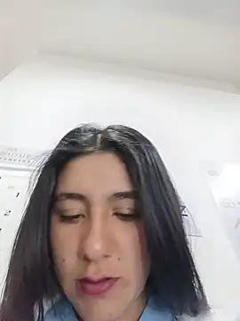 CAROLINE__07 Chat XXX in diretta