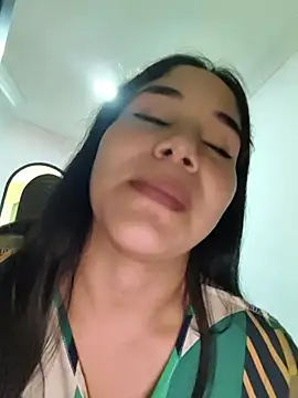Czat XXX na żywo – liittle_princess18