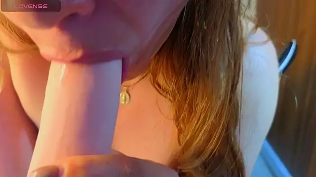 Czat XXX na żywo – Aratna_Blonde_Tx
