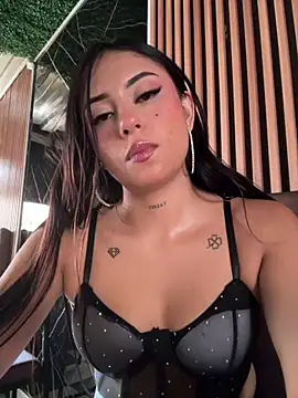 LilacNoir's Live XXX Chat