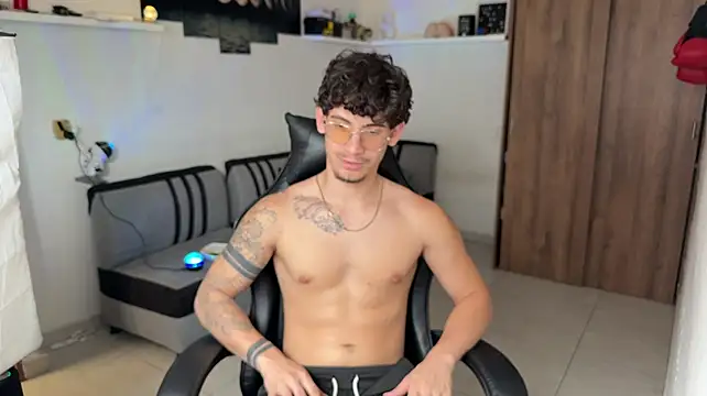 Kisan_Smith – Naživo XXX chat