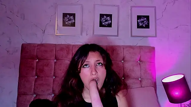 Chat XXX en directo de Vale_Rosse_