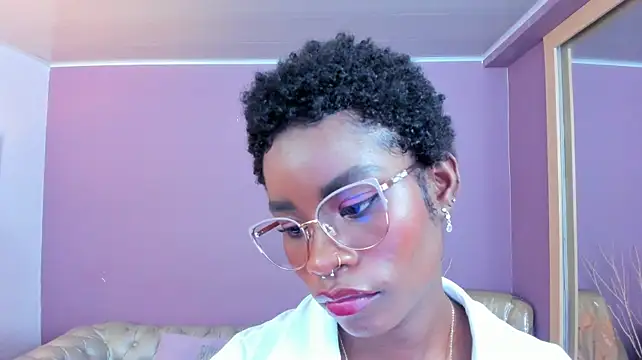 Chat +18 de amber-hill ao vivo