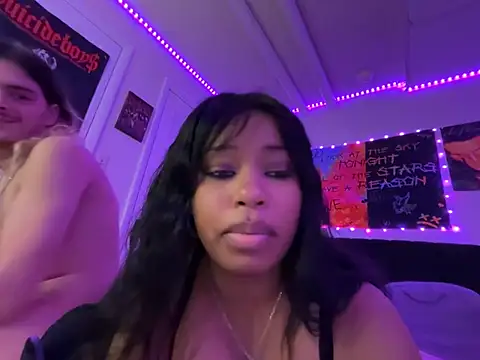 צ'אט XXX בשידור חי של venusfairys