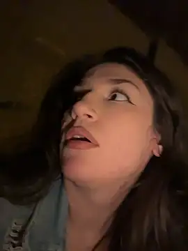 ScarletBloom_ Chat XXX live