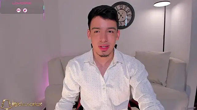 XXX chat uživo modela david_osoriox