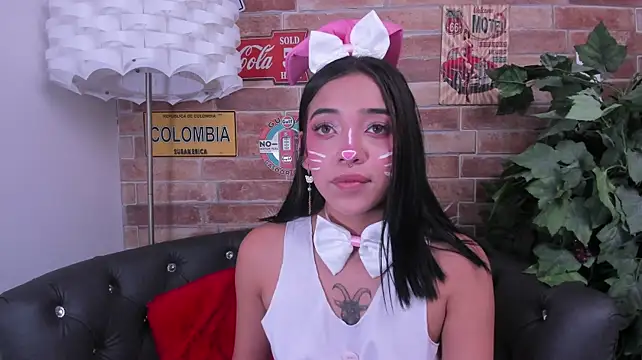 Chat XXX ao vivo de foxy_hannah
