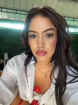 MystiqueXXX Adlı Modelin Canlı XXX Sohbeti