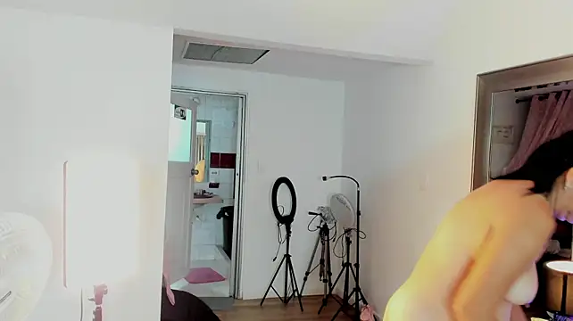 Noelle_Minx Adlı Modelin Canlı XXX Sohbeti