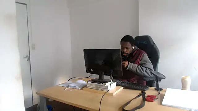 צ'אט XXX בשידור חי של Mastertopdome