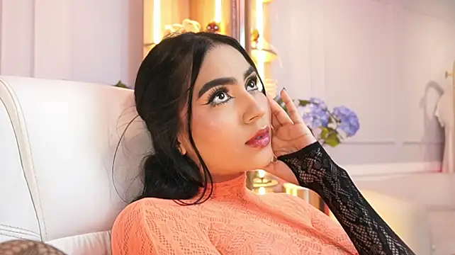 elasummer Adlı Modelin Canlı XXX Sohbeti