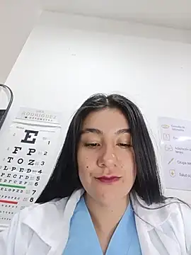 CAROLINE__07 Adlı Modelin Canlı XXX Sohbeti