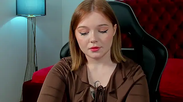 ElinaVale's Live XXX Chat