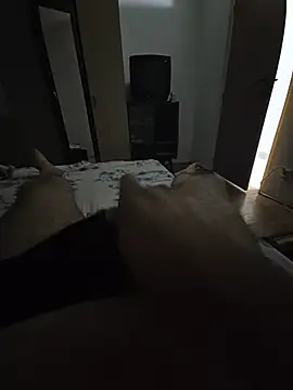 GoldenBoyzz99 Live XXX-Chat