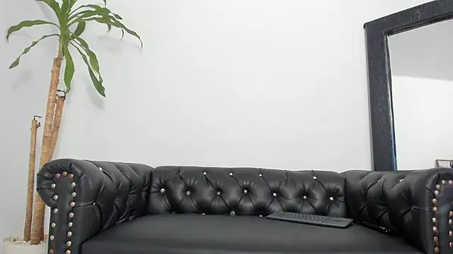 SSCARLETH_ Adlı Modelin Canlı XXX Sohbeti
