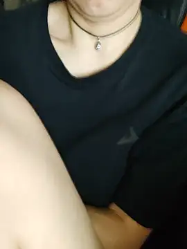 Aashikalaa Adlı Modelin Canlı XXX Sohbeti