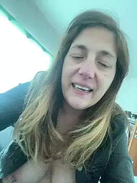lulupiecitosamor Adlı Modelin Canlı XXX Sohbeti