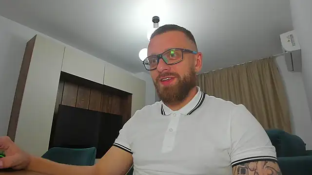 Živý XXX chat Findom_guy