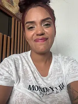 Sara-77 webkamerás műsora
