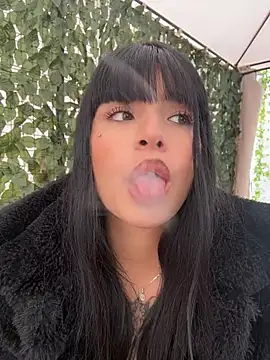 Shalom_pink17's Live XXX Chat