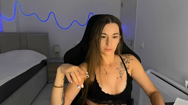 PrincesSsLilu's Live XXX Chat