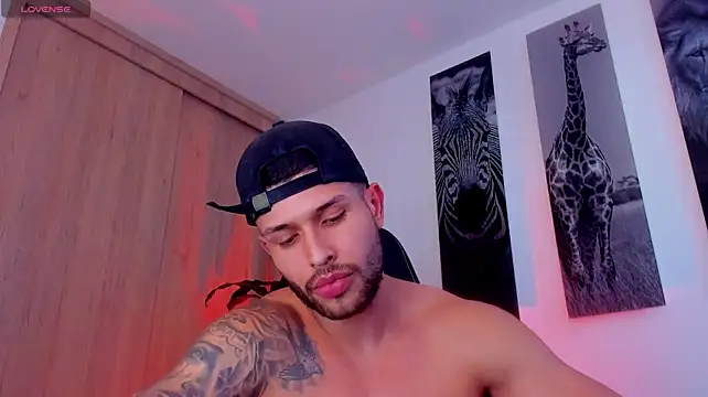 Chatroom XXX en direct de Santos_ramirez1