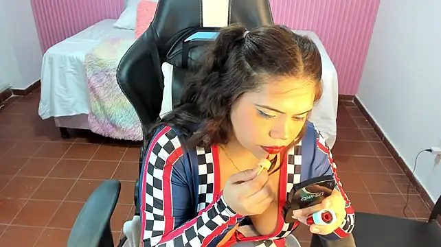 samy_19_'s Live XXX Chat