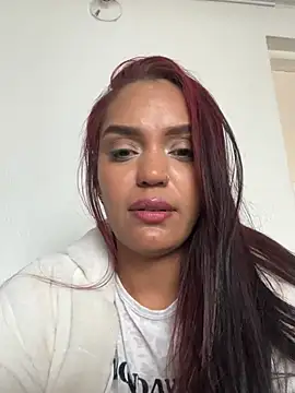 Chat XXX en directo de Sara-77