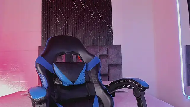 Alexxus_Smith 现场XXX聊天