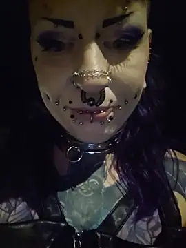 Živý XXX chat Purple_Coffin666