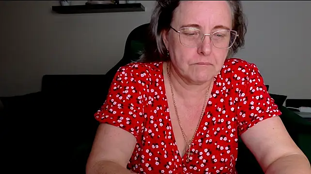 JoannaAndNeighbour's Live XXX Chat
