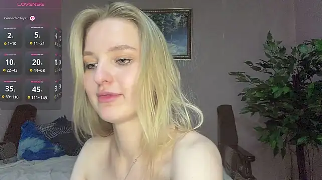 CatrinaRingquist's Live XXX Chat