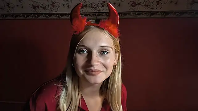 LavelleHolbrook's Live XXX Chat