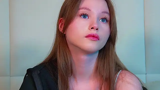 KeiraAsti's Live XXX Chat