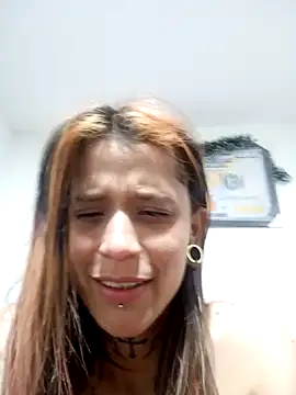 Lya_Ross19 Adlı Modelin Canlı XXX Sohbeti