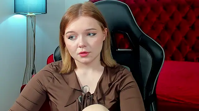 ElinaVale's Live XXX Chat