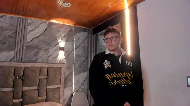 Manson_and_Zoe Live XXX-Chat